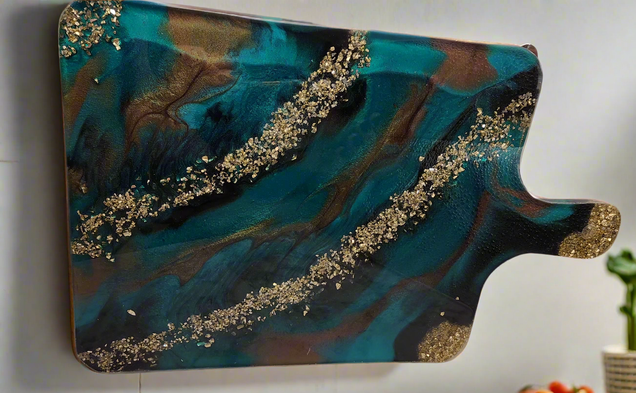 Geode Resin Cutting Board