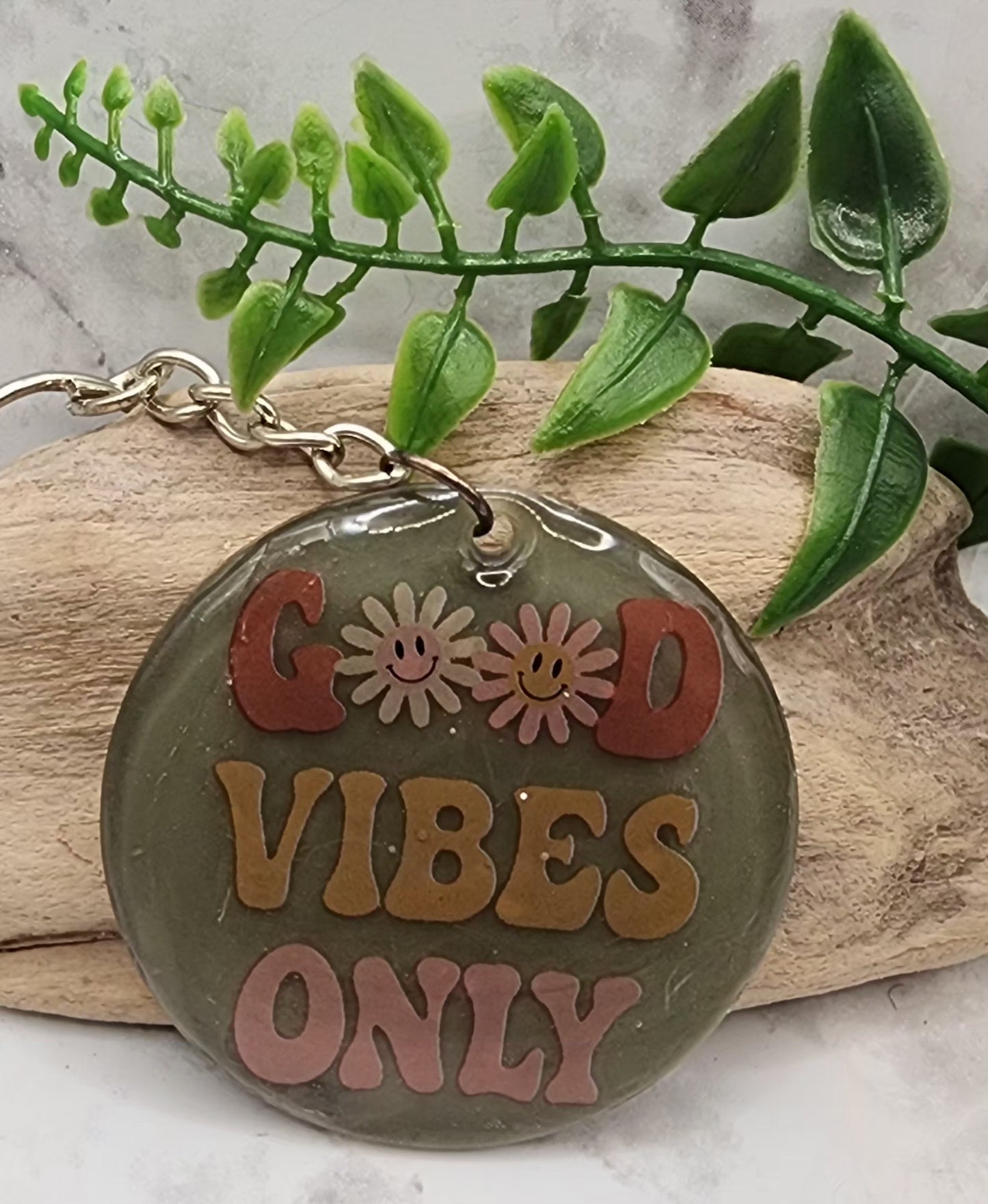 Good Vibes Only Keychain